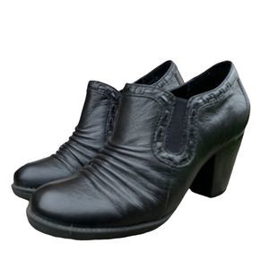 BareTraps Black Leather Ankle Booties